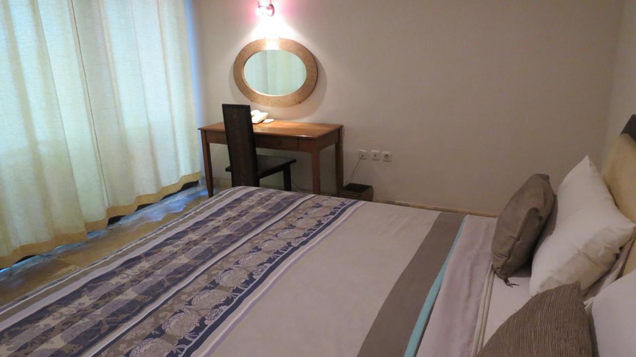Beachfront Alit 3*